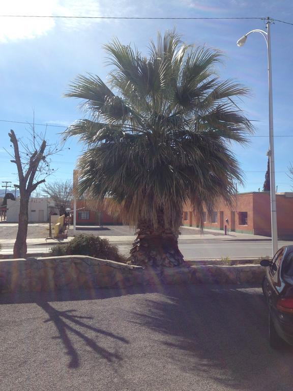 The Charles Motel And Hot Springs Spa Truth or Consequences Extérieur photo
